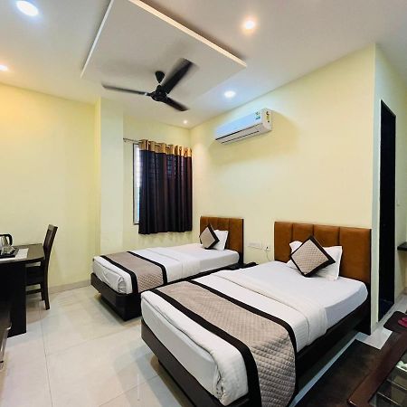Jmc Hotel Lavish Akolia Экстерьер фото