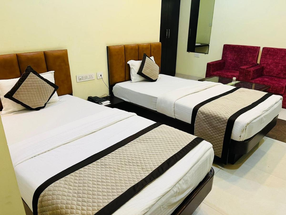 Jmc Hotel Lavish Akolia Экстерьер фото