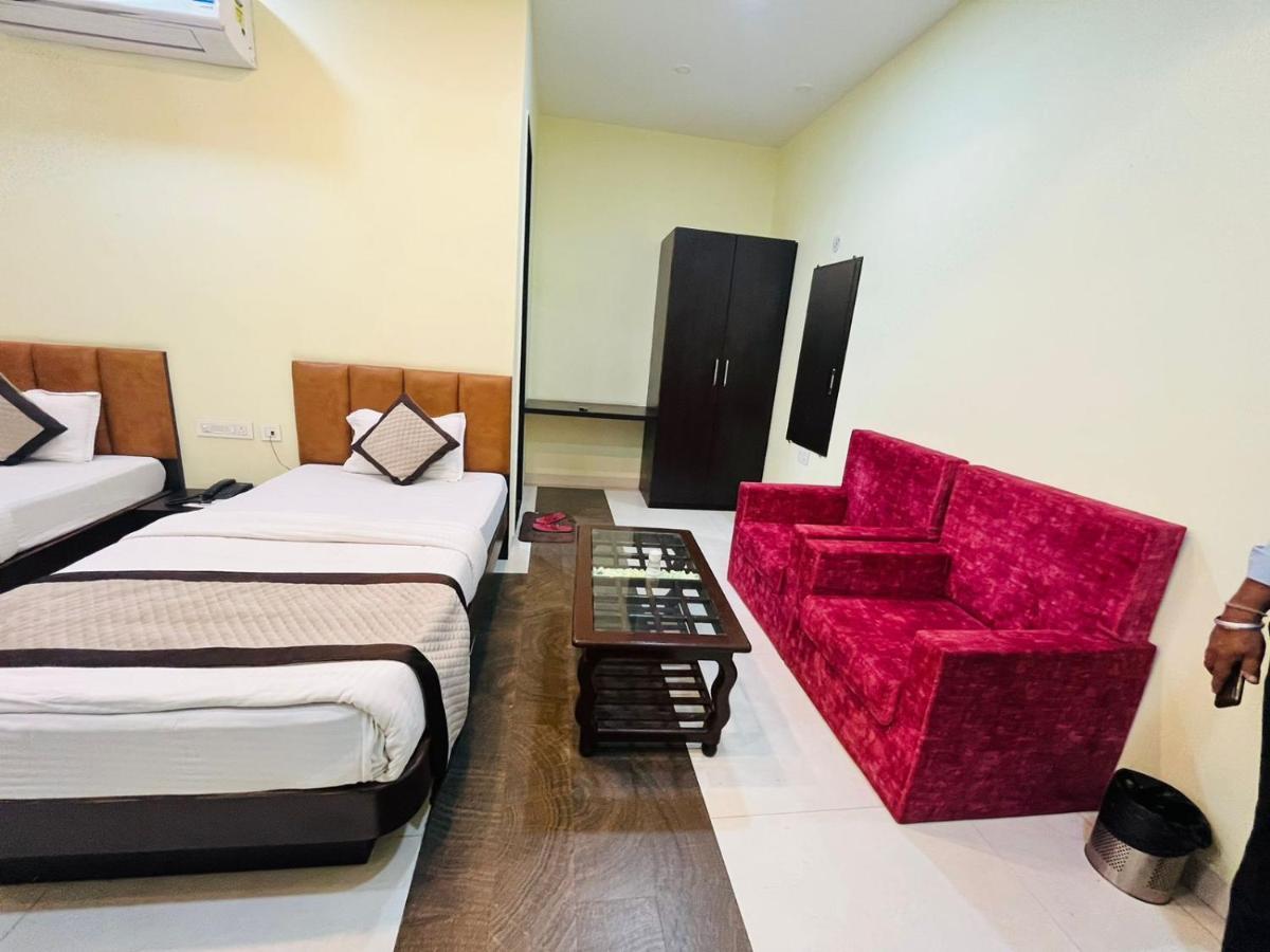 Jmc Hotel Lavish Akolia Экстерьер фото